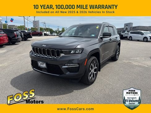 Used 2025 Jeep Grand Cherokee Limited w/ Trailer Tow Package AWD/4WD image 1