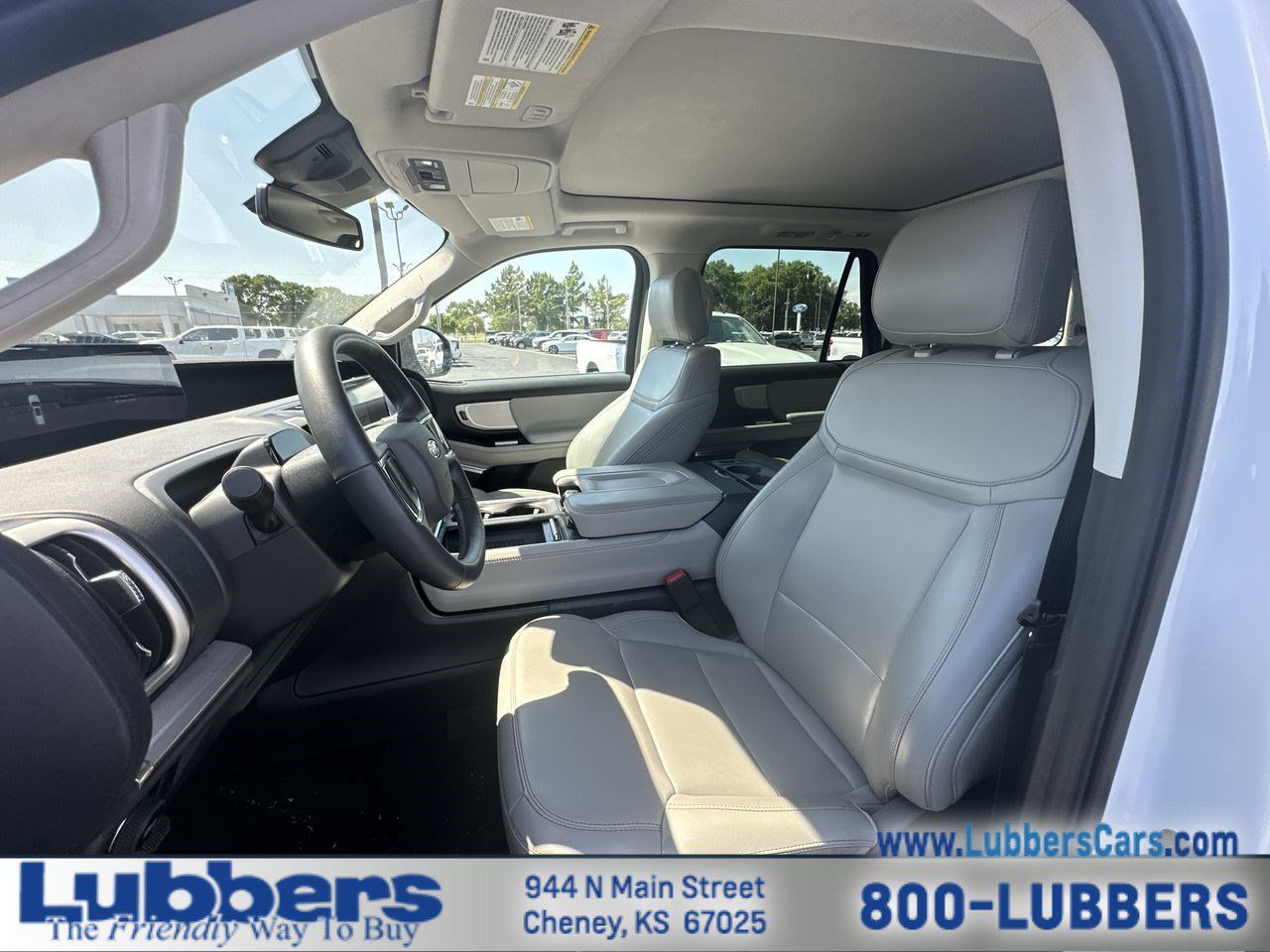Used 2025 Ford Expedition Active AWD/4WD image 11