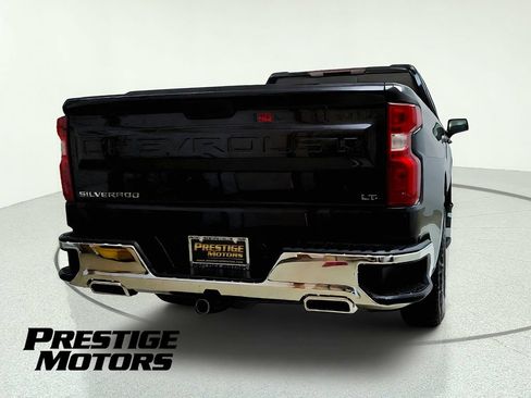 Used 2024 Chevrolet Silverado 1500 LT w/ Z71 Off-Road Package AWD/4WD image 7