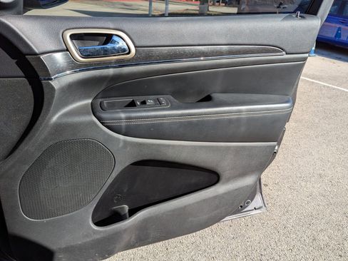 Used 2015 Jeep Grand Cherokee Limited image 28