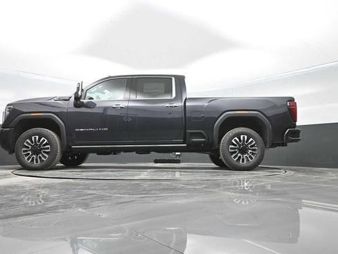 New 2025 GMC Sierra 3500 Denali Ultimate image 36