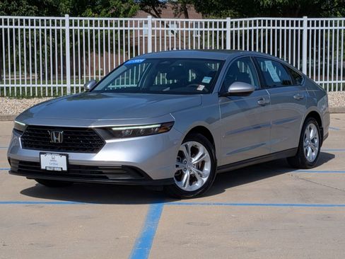 Used 2024 Honda Accord LX image 2