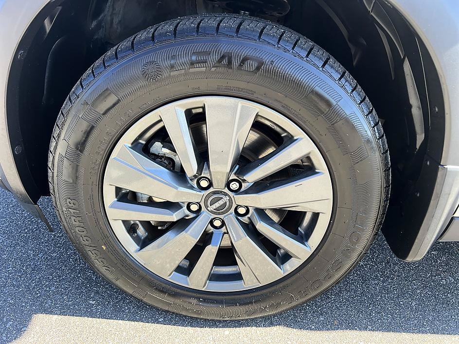 Certified 2024 Nissan Pathfinder SV FWD image 9