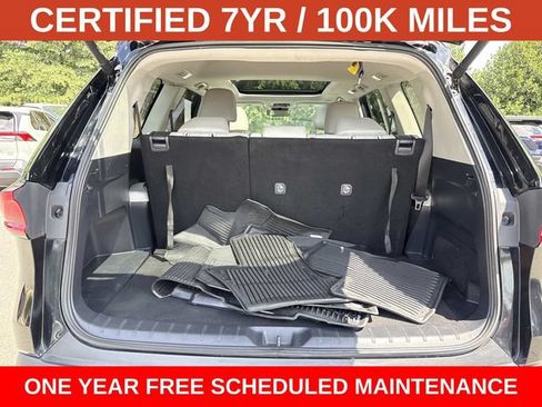Used 2025 Toyota Grand Highlander FWD image 11