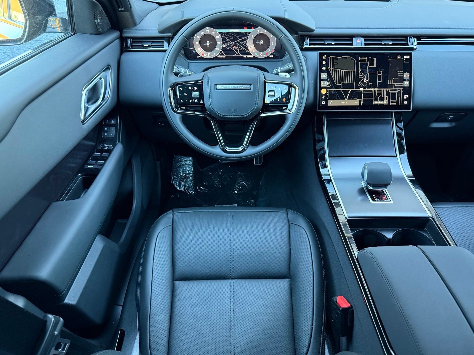 New 2026 Land Rover Range Rover Velar S AWD/4WD image 26