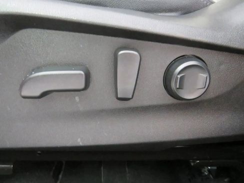 Used 2020 Subaru Forester Premium image 37