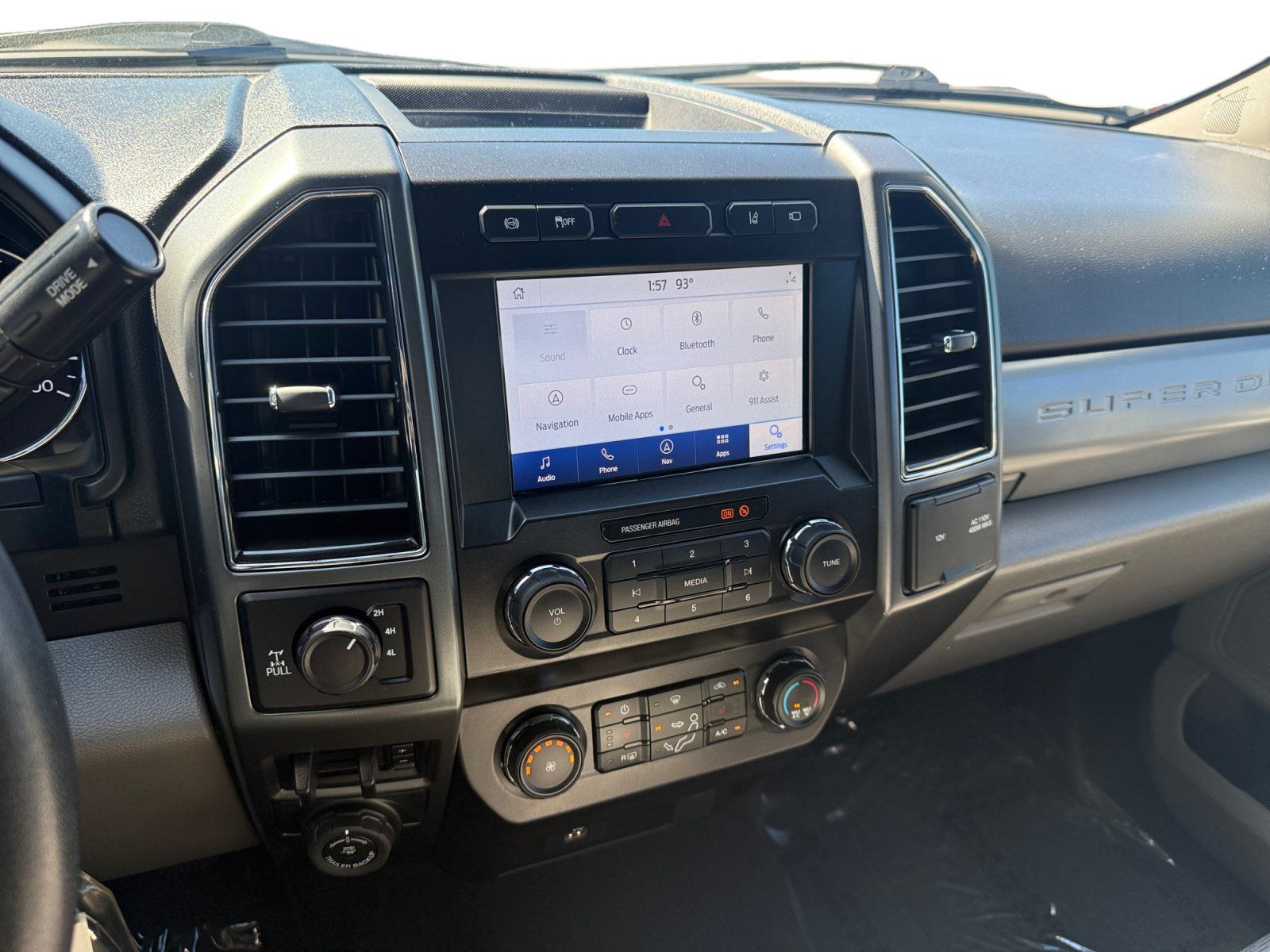 Certified 2021 Ford F250 XLT w/ XLT Premium Package AWD/4WD image 12