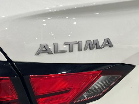 Used 2024 Nissan Altima 2.5 SV image 37