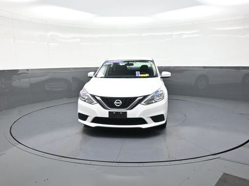 Used 2017 Nissan Sentra S image 8