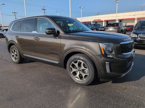 Used 2022 Kia Telluride EX w/ Towing Package AWD/4WD image 7