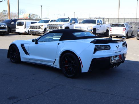 Used 2016 Chevrolet Corvette Z06 w/ 3LZ Preferred Equipment Group image 8