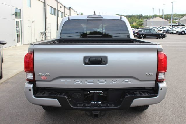 Used 2021 Toyota Tacoma SR5 AWD/4WD image 25