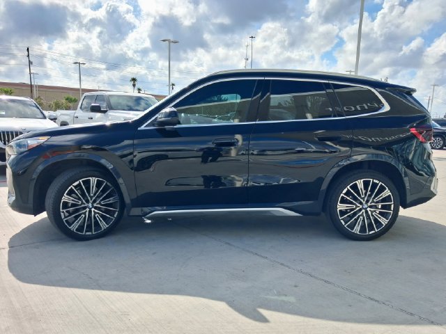 Used 2025 BMW X1 xDrive28i w/ Convenience Package AWD/4WD image 4