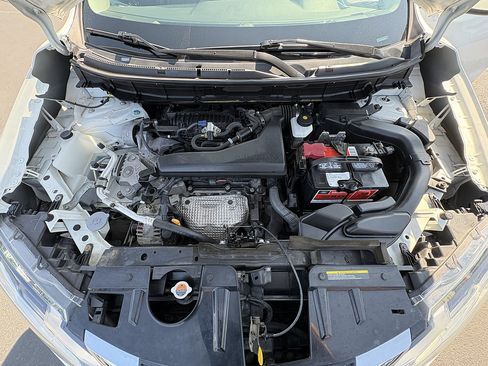 Used 2018 Nissan Rogue SV AWD/4WD image 35