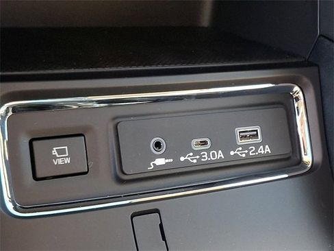 New 2025 Subaru Ascent Bronze Edition image 18