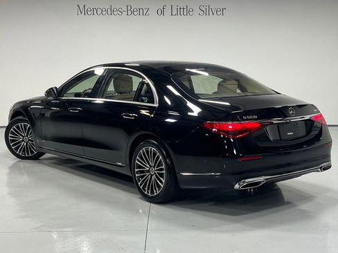 Used 2023 Mercedes-Benz S 580 4MATIC Sedan image 3
