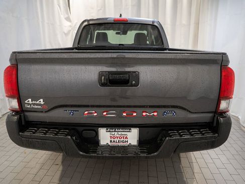 Certified 2022 Toyota Tacoma SR image 5