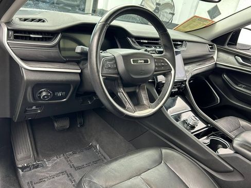 Used 2021 Jeep Grand Cherokee L Limited RWD image 12