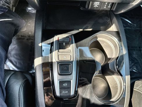 Used 2018 Honda Pilot Elite image 28