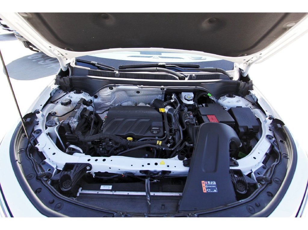 Used 2025 Buick Envista Sport Touring w/ Convenience II Package FWD image 30