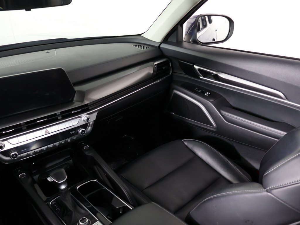 Used 2025 Kia Telluride S AWD/4WD image 39