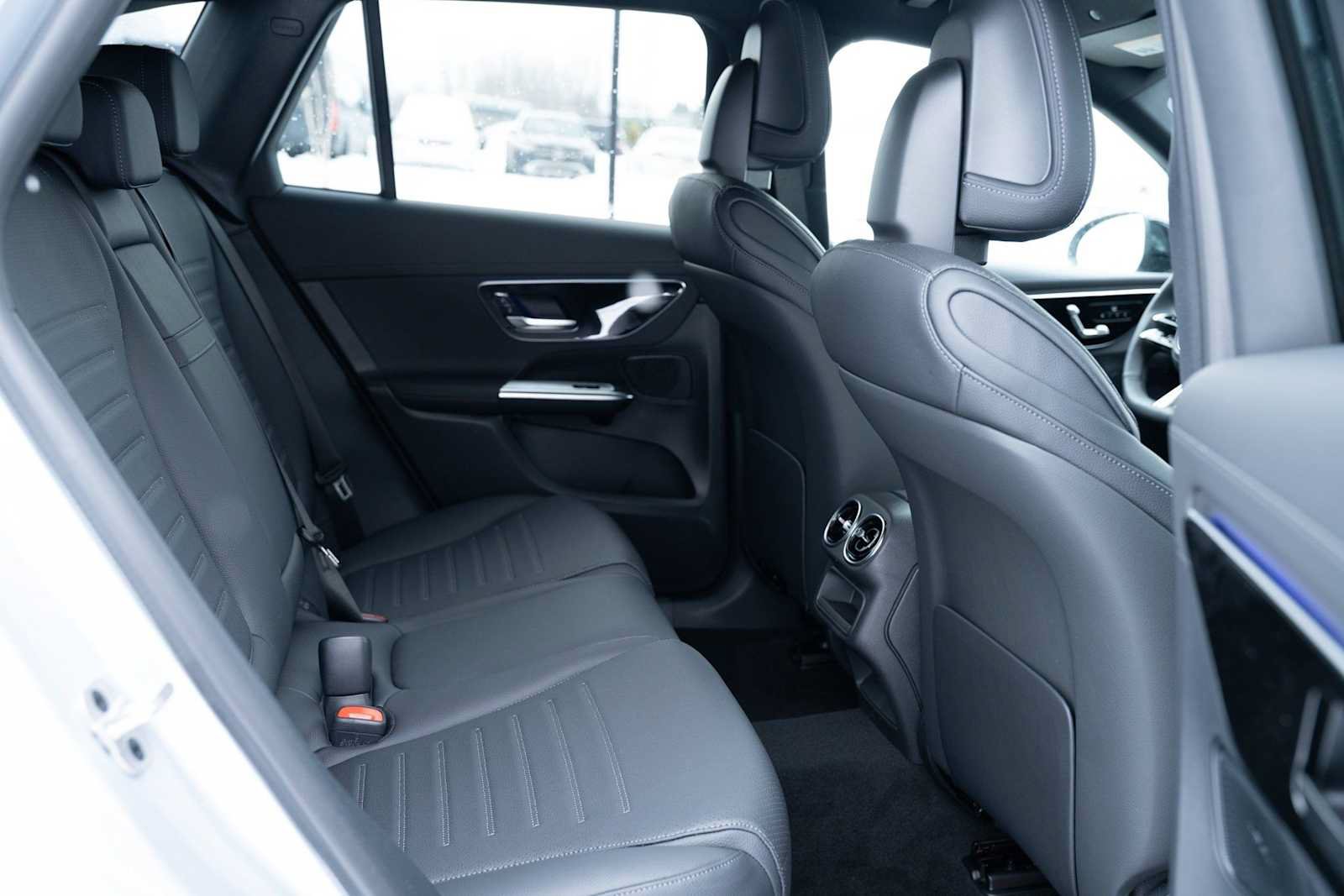 Used 2026 Mercedes-Benz GLC 300 4MATIC image 19