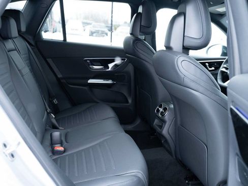 Used 2026 Mercedes-Benz GLC 300 4MATIC image 19
