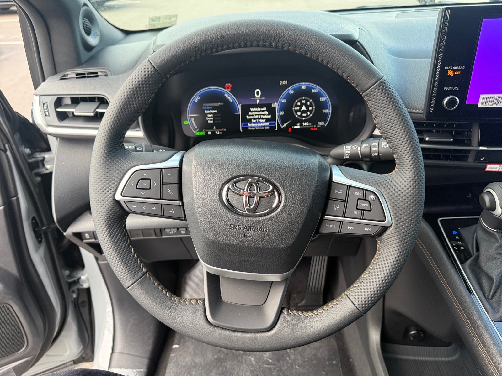 New 2026 Toyota Sienna XLE Woodland Edition AWD/4WD image 9