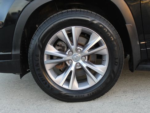 Used 2015 Toyota Highlander XLE image 9