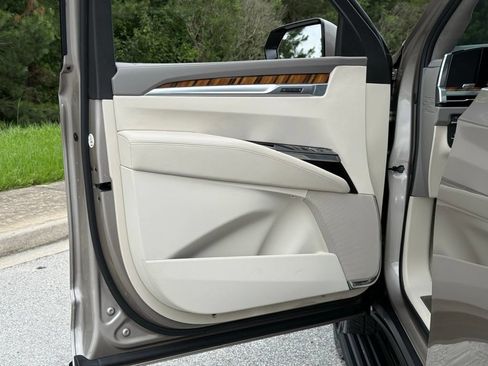 Certified 2025 Cadillac Escalade ESV Sport Platinum w/ LPO, ONYX Package AWD/4WD image 22