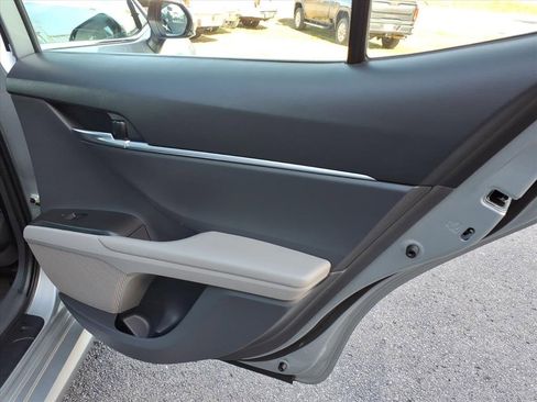Used 2021 Toyota Camry LE image 13
