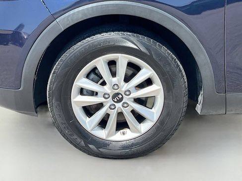 Used 2019 Kia Sorento FWD w/ LX Convenience Package image 31