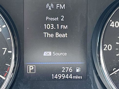 Used 2020 Nissan Rogue SV FWD image 25