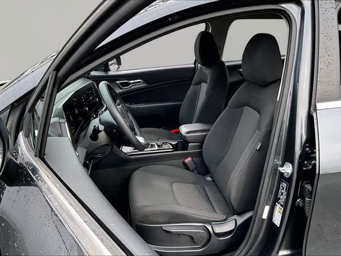 Used 2023 Kia Sportage LX AWD/4WD image 18