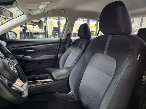 Used 2024 Nissan Sentra SV FWD image 22