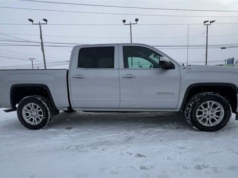 Used 2017 GMC Sierra 1500 SLE w/ SLE Value Package image 9