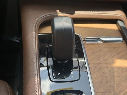 Certified 2023 Volvo XC90 B5 Plus w/ Protection Package Premier AWD/4WD image 27