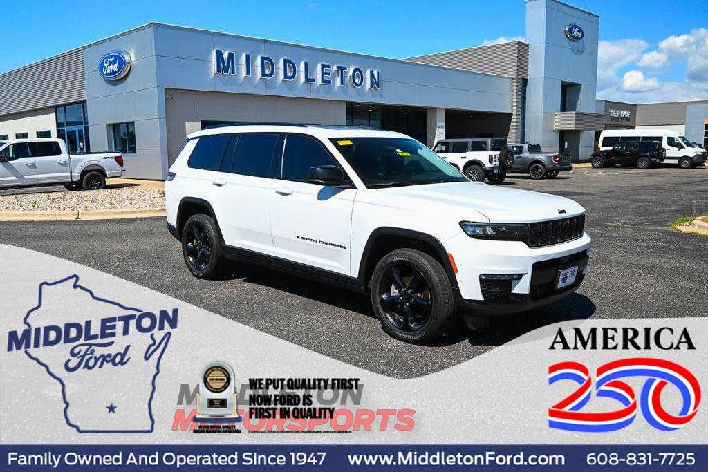 Used 2022 Jeep Grand Cherokee L Limited w/ Luxury Tech Group II AWD/4WD image 1