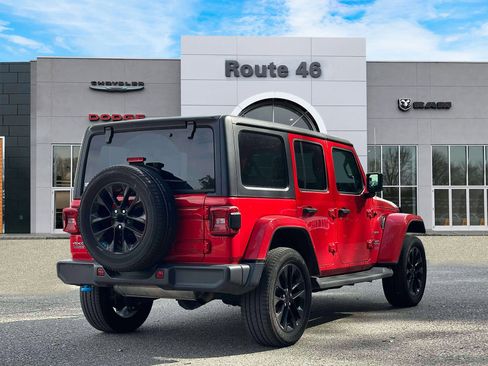 Used 2022 Jeep Wrangler Unlimited Sahara w/ Cold Weather Group image 5
