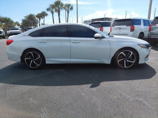 Used 2019 Honda Accord Sport image 2