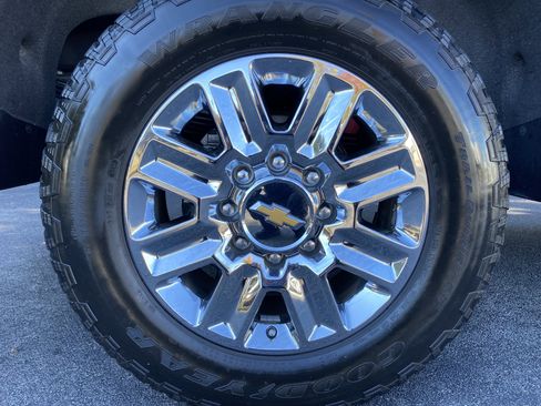 Used 2024 Chevrolet Silverado 2500 High Country w/ High Country Premium Package image 50