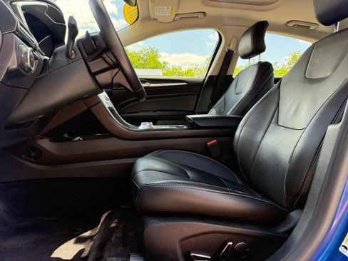 Used 2017 Ford Fusion Titanium FWD image 15