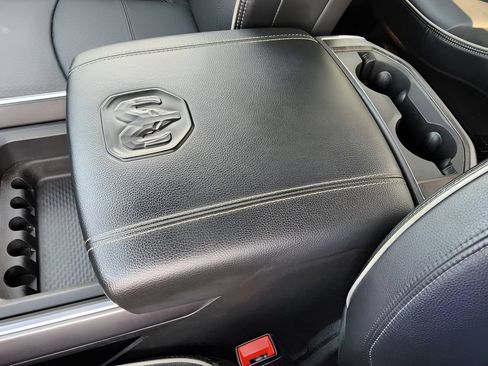 Used 2025 RAM 3500 Laramie AWD/4WD image 15