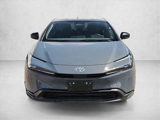 Used 2025 Toyota Prius LE FWD image 2