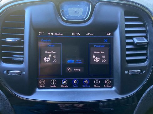 Used 2019 Chrysler 300 S image 34