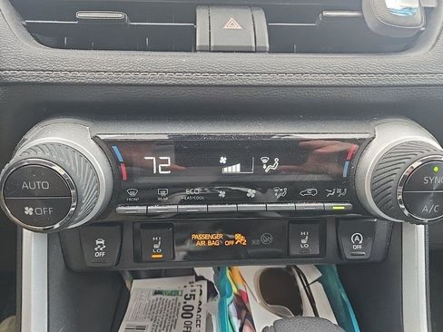 Used 2020 Toyota RAV4 XLE image 15