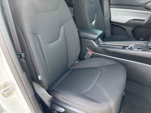 New 2025 Jeep Compass Sport image 18