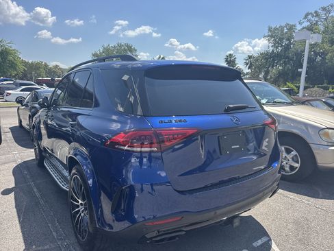 Used 2021 Mercedes-Benz GLE 350 4MATIC image 3