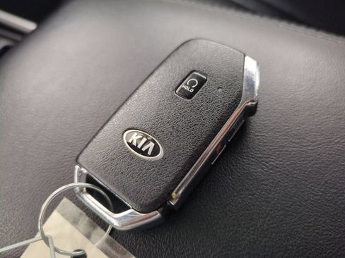 Used 2021 Kia Sorento S w/ Panoramic Sunroof Package AWD/4WD image 38
