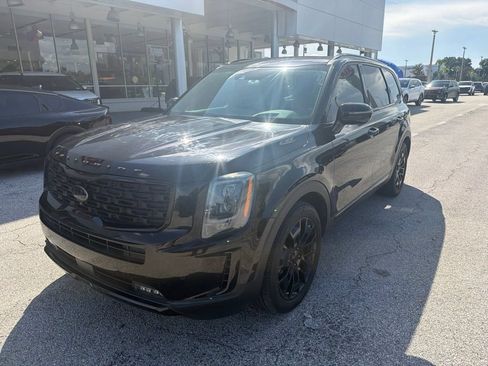 Used 2021 Kia Telluride SX w/ SX Prestige Package AWD/4WD image 3
